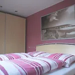 Hus Апартаменты *